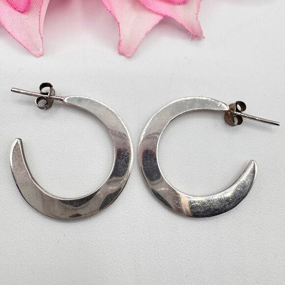 Hammered Brutalist Primitive Silver Hoop Earrings 5.38 Grams Tested Classic - Picture 5 of 10